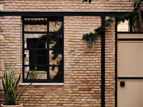 Menta - Courtyard Suite