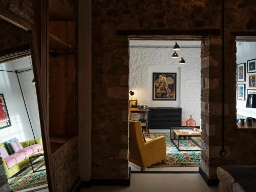 Elea - Deluxe Courtyard Suite