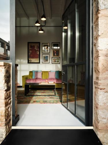 Elea - Deluxe Courtyard Suite