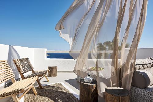 Honeymoon Sea View Suite with Private Hot Tub