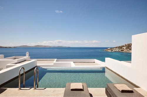 Deluxe Suite with Sea View & Infinity Private Pool