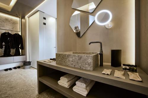 Deluxe Suite with Sea View & Infinity Private Pool