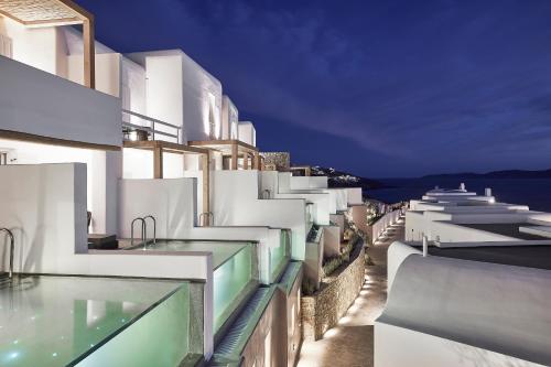 Deluxe Suite with Sea View & Infinity Private Pool