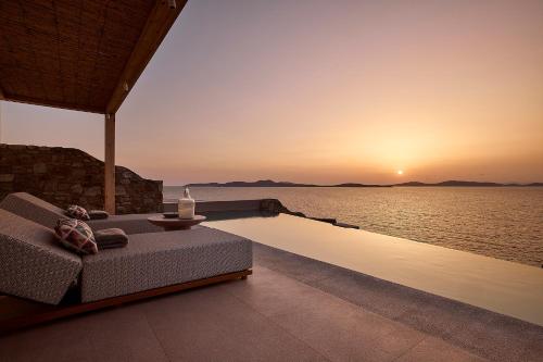 Sea view suite with heated private pool