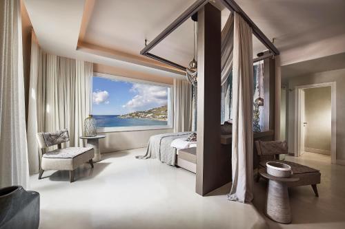 Signature Sea View Suite with Private Heated Pool