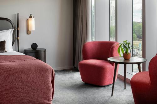 Queen Room - Fully Accessible