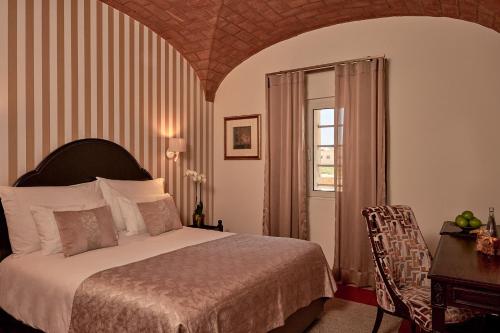 Classic Single Room with Partial Beach View