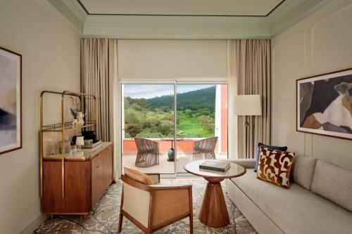 Junior Suite with King or Twin Beds and Resort View