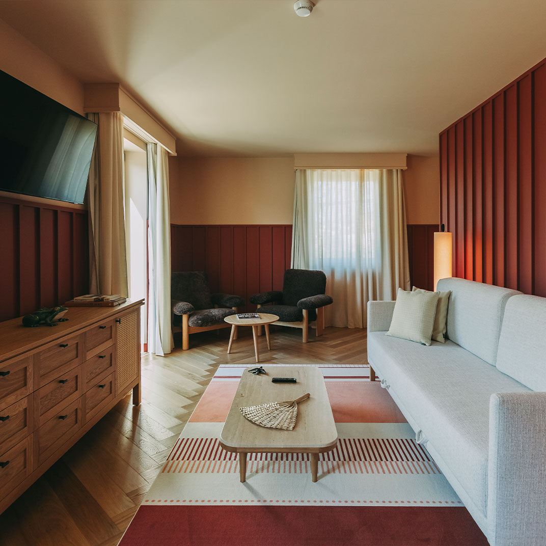 Deluxe Duplex Suite