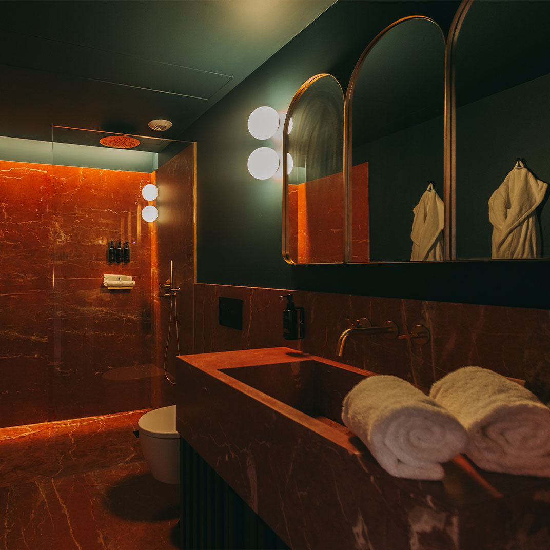 Deluxe Duplex Suite