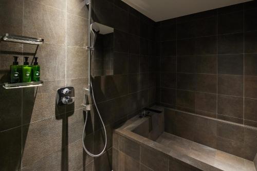 Pan Pacific Suite- King-Bedroom 85㎡