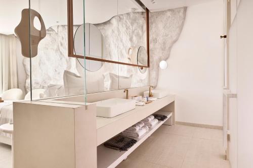 Sea View Suite with Private Heated Pool