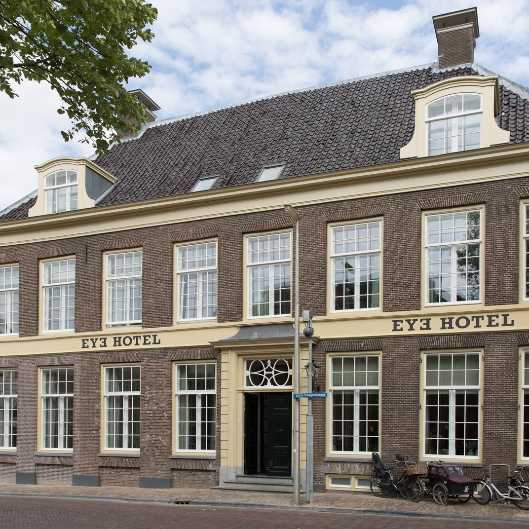 Eye Hotel