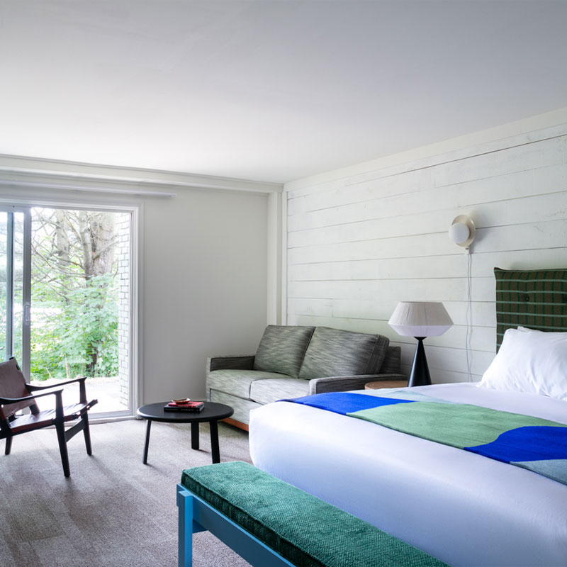 King Suite w/ Sleeper
