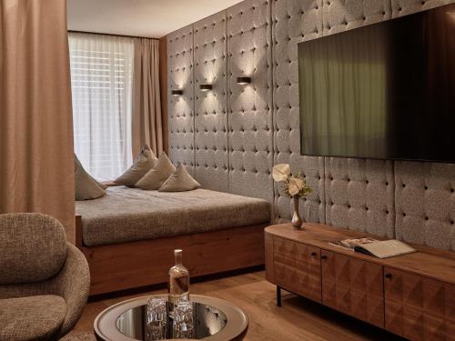 One Bedroom Suite