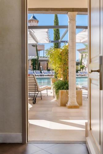 Deluxe Double or Twin Room with Pool Access