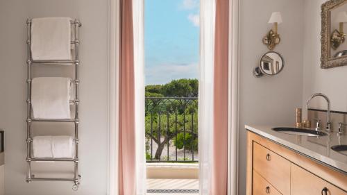 Deluxe Family Suite