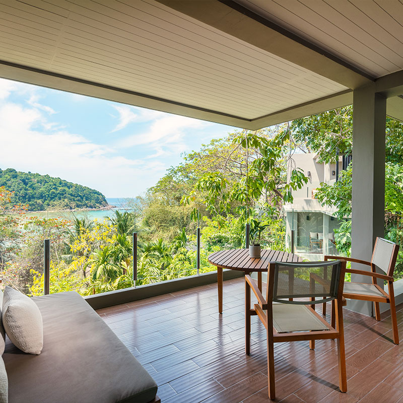 Deluxe Layan Suite