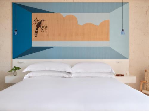 Essential King Room