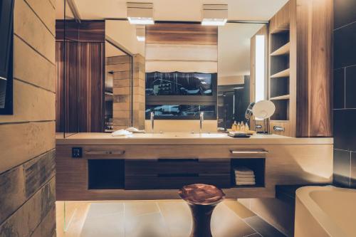 Deluxe Suite (Penthouse)