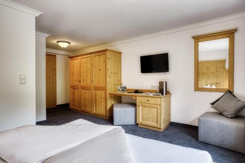Classic Double Room