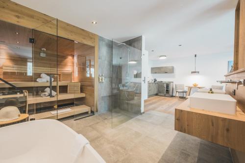 Spa Suite with Sauna