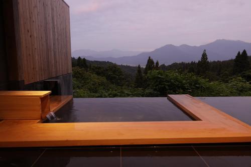 Suite with Mountain View