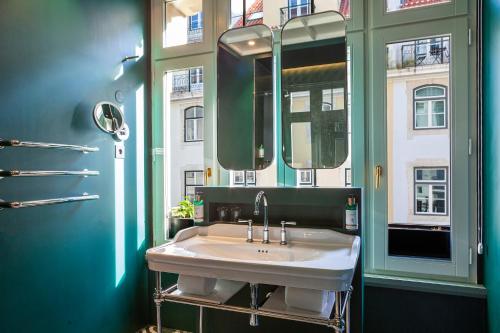 Deluxe Double Room with City View