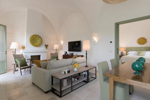 Deluxe Suite with Terrace and Garden 