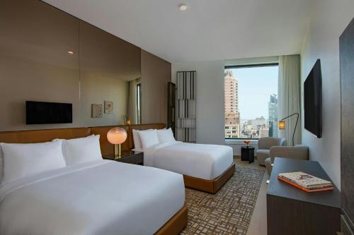 Fifth Avenue Two-Bedroom Penthouse with Downtown View