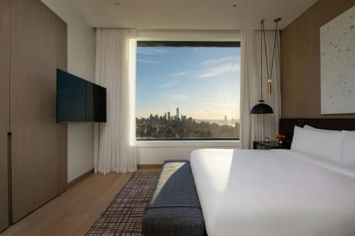 Fifth Avenue Two-Bedroom Penthouse with Downtown View