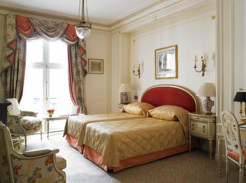 Superior King Room 