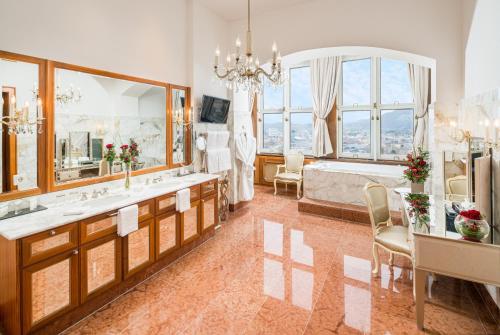 Royal Suite with Panoramic View and Private Terrace