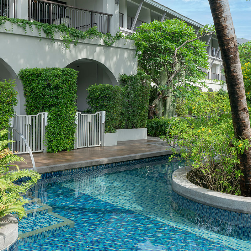 Premium Poolside Room