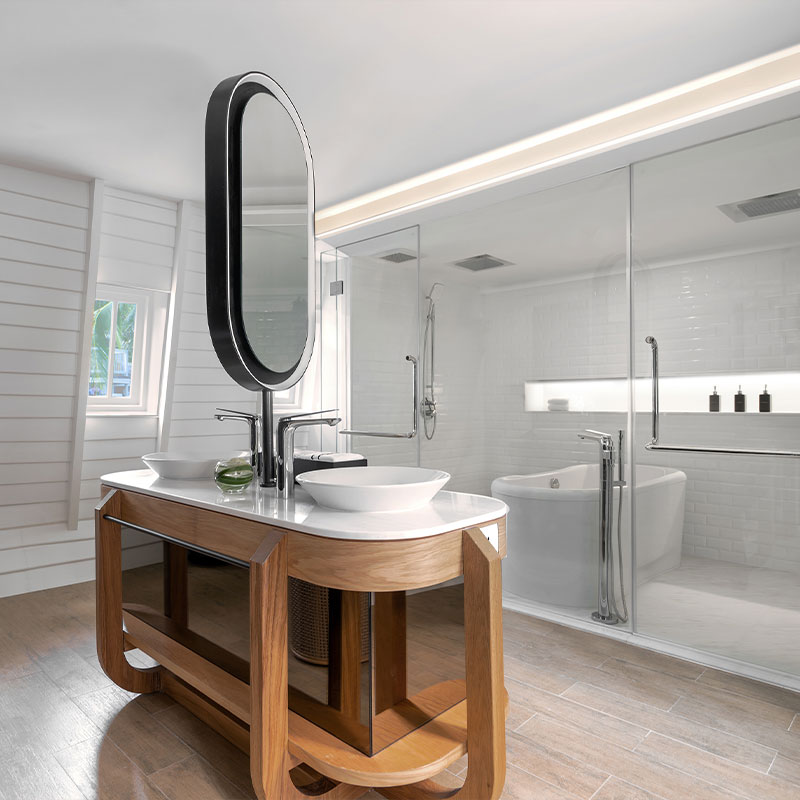 The Level Duplex Boat Suite Pool Access