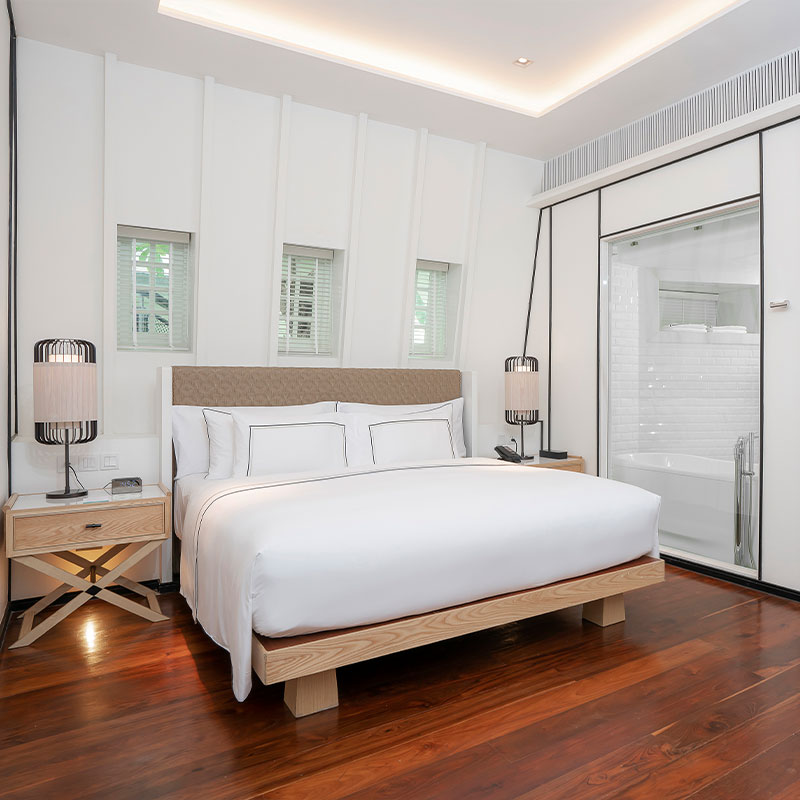 The Level Boat Suite Sea View
