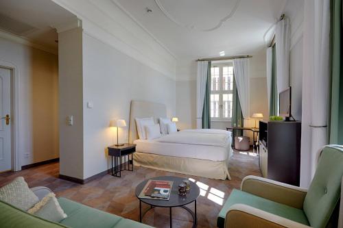 Superior Twin Room with Two Single Beds and Larger Guest Room