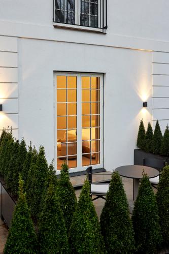 Superior Courtyard