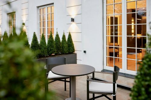 Superior Courtyard