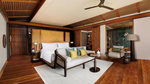 One Bedroom King Suite