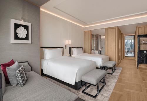 Club Double Room with Two Double Beds - Club Lounge Access