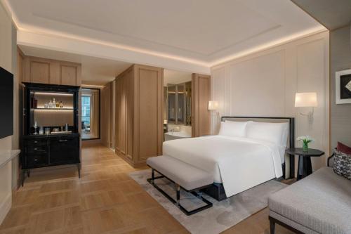 Club King Room - Club Lounge Access