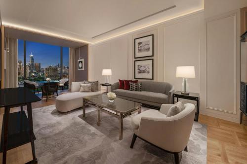 Marigold King Suite with Balcony and Park View