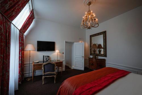 Deluxe Suite