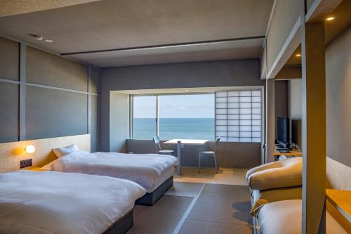 Deluxe Twin Room with Sea View