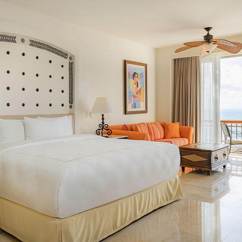 Junior Suite Ocean Front King