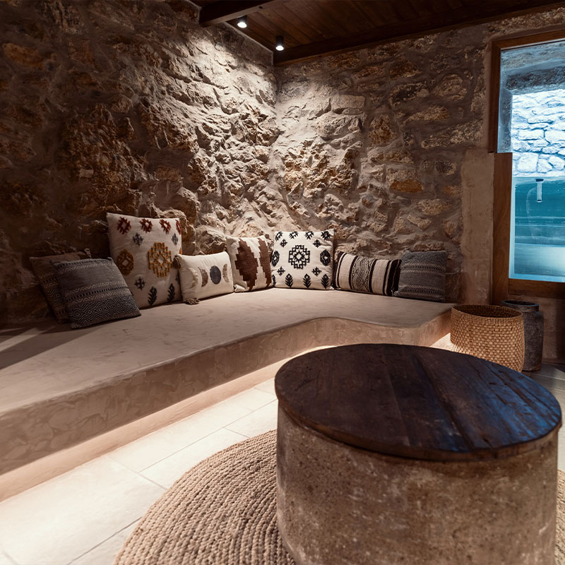 Signature Suite with Heated Tub