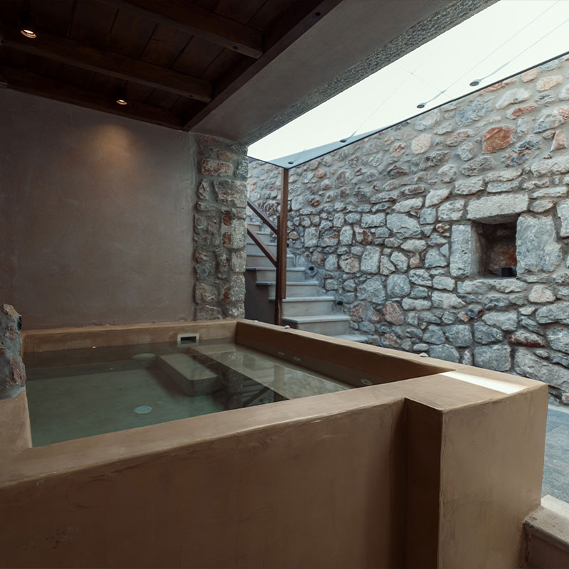 Signature Suite with Heated Tub