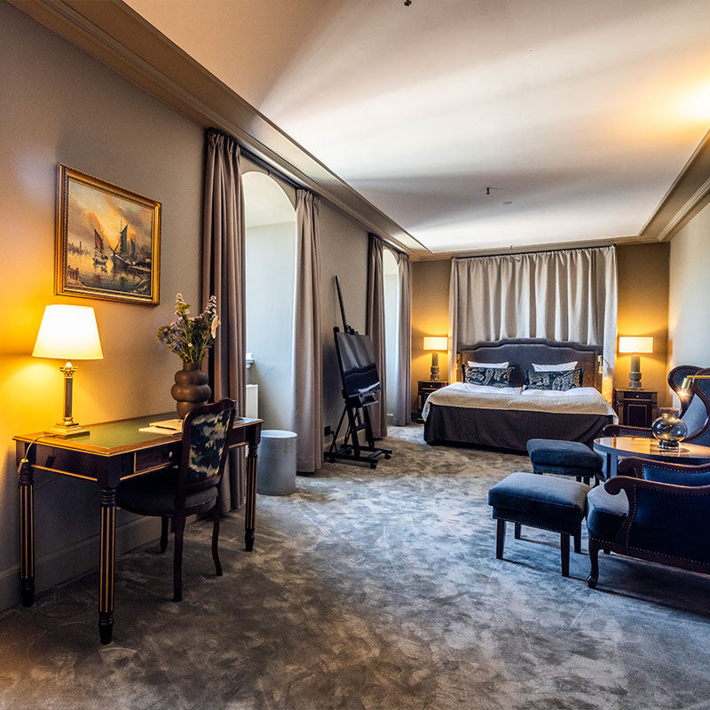 Royal Superior Room