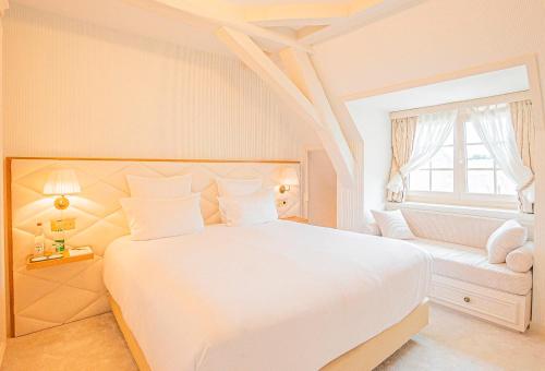 Classic Double Room Castle